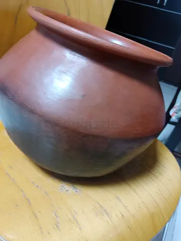 Handmade Earthen Clay Cooking Pot - Traditional Matka (Good Condition)