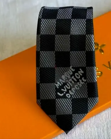 Tie