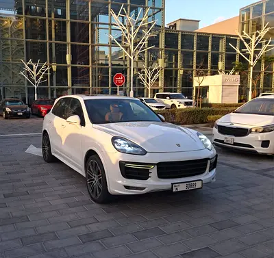 2016 GCC Porsche Cayenne GTS