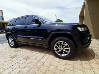 Black Grand Cherokee