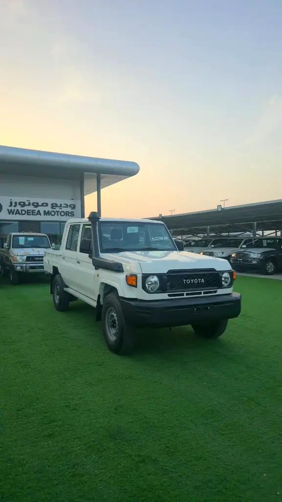 Toyota Land Cruiser 70 Series 2024 — photo 1 of 15