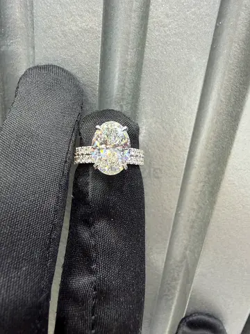 Round Solitaire Engagement Ring with Pave Band