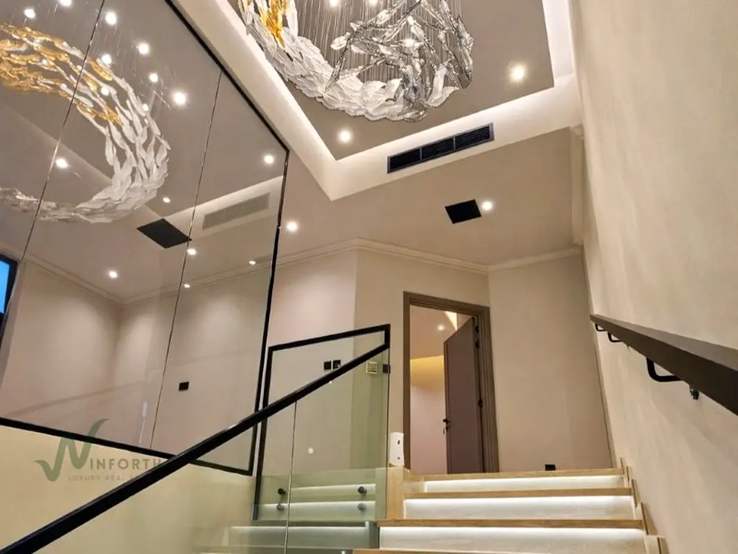 HIGH UPGRADES | ALL NATIONALITIES | NEAR POND PARK