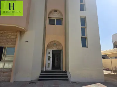 Spacious 5BR Villa Al Falaj
