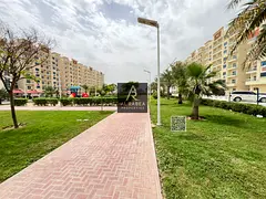 Open view - Free parking - Master-onE3113