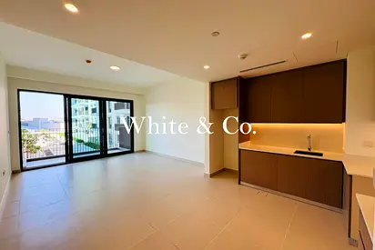 Brand new | Vacant | Close to the Mall