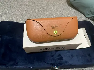 Ray-Ban Wayfarer Sunglasses with Case