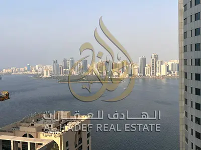 🏠 شقة غرفتين وصالة للإيجار في المجاز 3 – الشارقة 🌊  فرصة مميزة لعشاق الإطلالات البحرية والسكن الراقي في واحدة من أفضل مناطق الشارقة، حيث تجمع الشقة