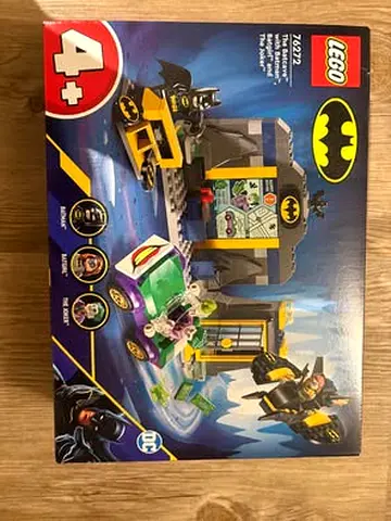 FLASH SALE BRAND NEW LEGO 76272 DC THE BATCAVE