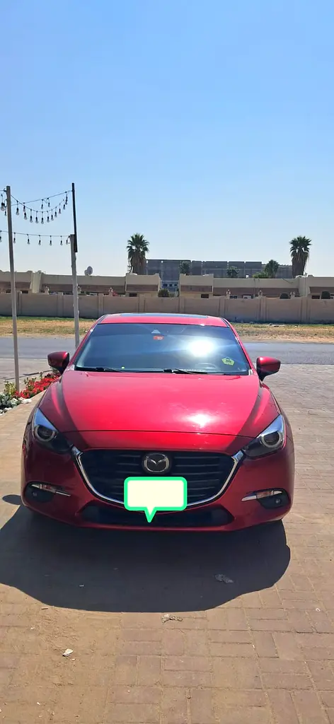 Mazda 3 2019 — photo 1 of 12