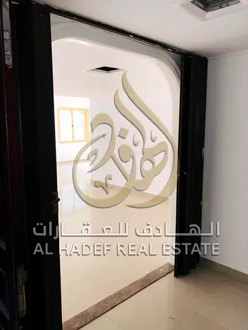 ✨ للإيجار السنوي – شقة فاخرة في المجاز 2 ✨ 📍 موقع استراتيجي على شارع جمال عبد الناصر، قريب من جميع الخدمات والمرافق الحيوية