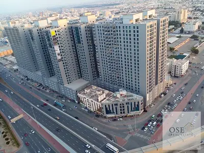 امتلك غرفتين وصاله في ابراج الستي تاور