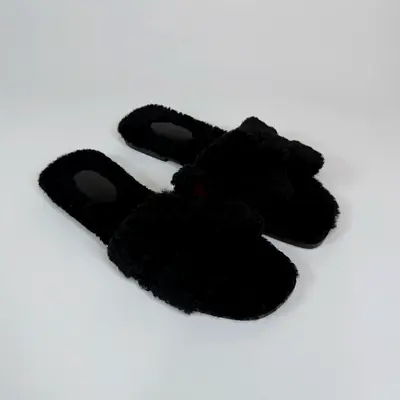 AUTHENTIC HERMÈS ORAN BLACK SHEARLING SANDALS (SIZE 39/UK6)