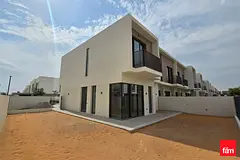 Large Plot l Family Lifestyle l Close to Pool