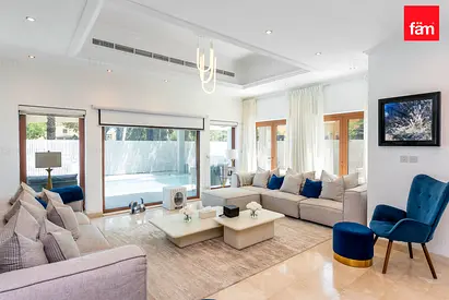 PRIVATE POOL | CORNER | PRIME LOCATION