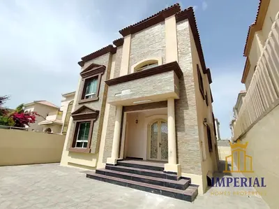 فيلا واجهه حجر قريبه من شارع الشيخ عمار تملك حر للجميع