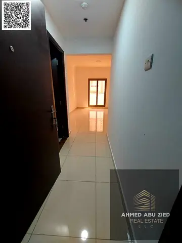 افخم واشيك غرفه وصاله 2حمام تكييف مركزي بلكونه اطلاله مفتوحه تشطيبات سوبر ديلوكس موقع مميز وحيوي سهل الوصول لدبي والشارقه