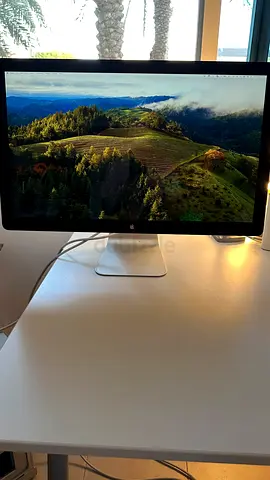 Apple LED Cinema Display (27-inch)