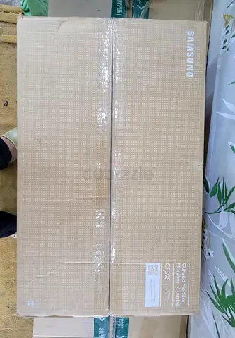 Samsung Essential Monitor S3 27 Inch Curved Full HD Hdmi VGA 75Hz AMD FreeSync