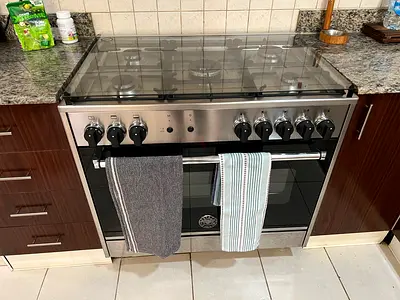 Bertazoni 5 burner full gas cooking range ITALIAN brand