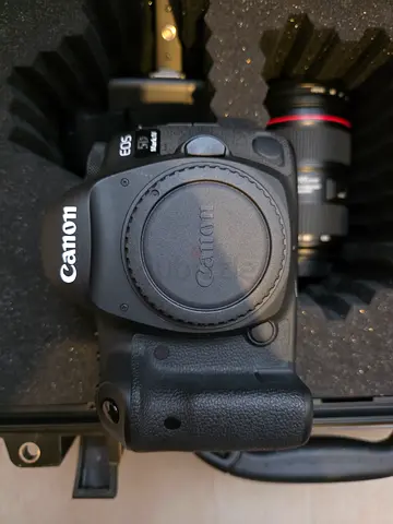 Canon EOS DSLR body 5D mark IV