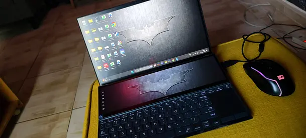 ASUS Dual-Screen Laptop (ZenBook Duo style) - Touch screen. Perfect for gaming and work