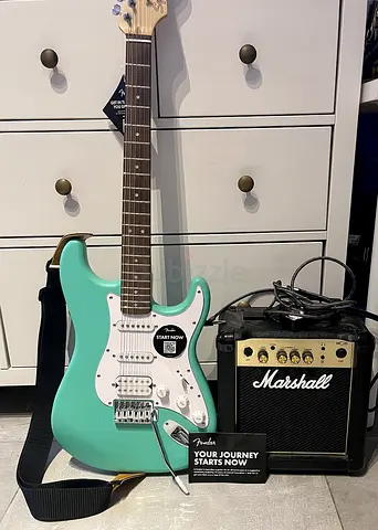 Squier Fender Electric Guitar H-S-S pickups brand new