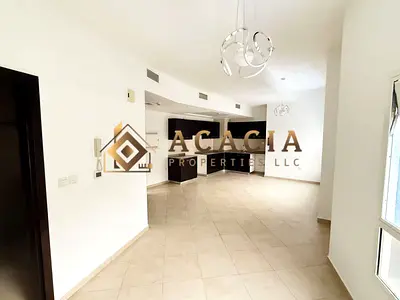 Exclusive I V Shape Studio I Well Maintained