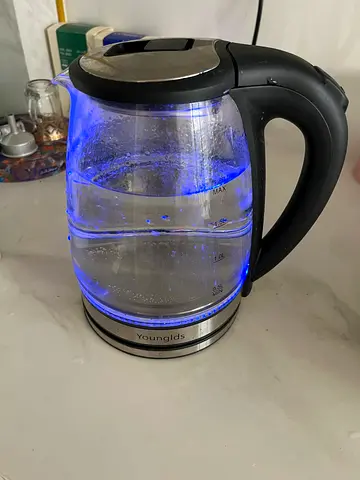 Younglds Electric Kettle (Glass) - Good Condition