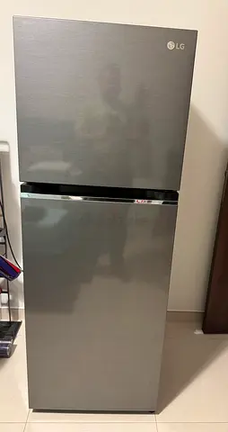 LG Top Freezer Refrigerator - Excellent Condition, 2-Door