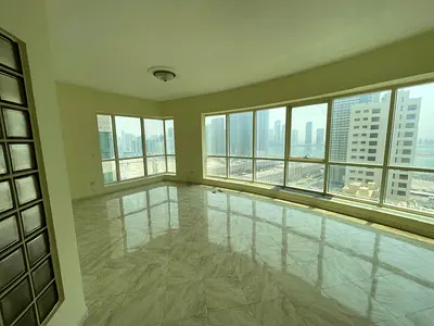 أفخم شقة 3 غرف وصالة اطلالة بحرية تكييف علي المالك جيم مسبح باركن مجاناً + شهر مجاناً تشطيب راقي موقع مميز سهل المخرج علي دبي