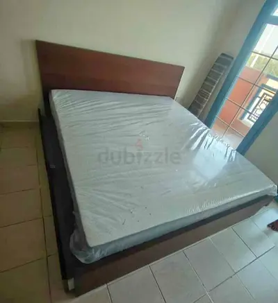 Malam king size bed 180/200cm bed with 2 storage drawers underneath and Ikea mattress