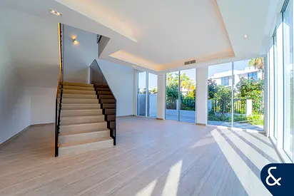 Front Row | Corner Plot | Best Location