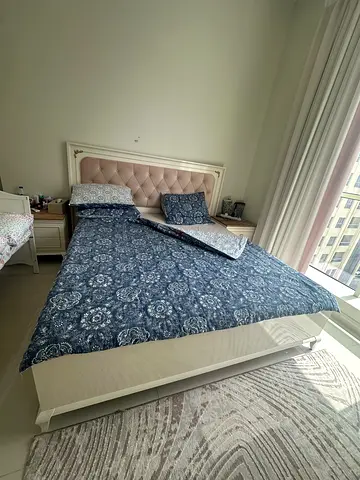 King bed with side tables