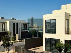 Wynn Views l Pool Side Front l Seconds To Beach