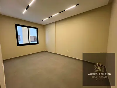 أجمل غرفتين وصالة بالجرف 3 | بناية جديدة | 2 حمام | بلكونة واسعة بإطلالة مفتوحة | خزائن بالحائط | موقع ممتاز قرب مركز القبائل والسوق الصيني