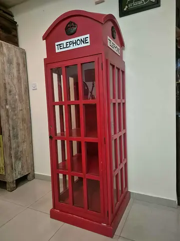 unique red telephone cabinet