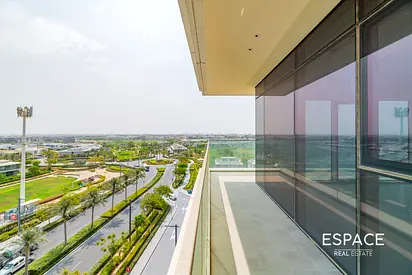 Golf Course View | Vacant | Mid Floor