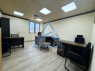 مكتب مفروش بالكامل | مباشرة من المالك | دقيقة من المترو