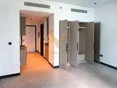 Vacant Studio | Canal View | 15 Northside Tower 1