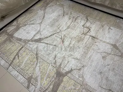 Large Patterned Area Rug — Neutral Tones, Very Good Condition - 3.4M x 2.4M