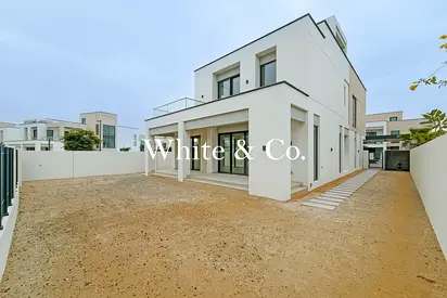 Corner Unit | Large Plot | Will Landscape