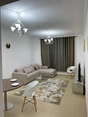 For monthly rent: a well-located apartment in Ajman – Yasmeen Towers, directly opposite City Centre Ajman, offering a prime location close to all esse