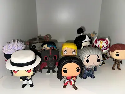 Collection of 12 loose Funko pops