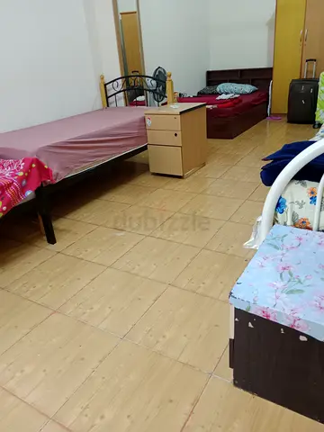 Ladies Bedspace near CRYSTAL Plaza, MAJAZ 1