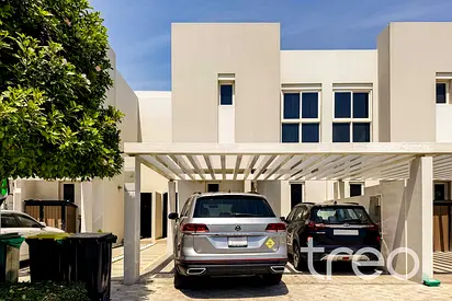 Single Row | Opposite Park & Pool | Maids Room