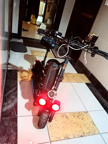 Electronic scooter