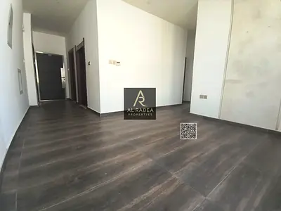 شقه ممتازه بالجرف 2 سهل الخروج والدخول لدبي عباره عن غرفتين وصاله و3 حمام مع خزائن فالحائط بسعر جدااا مميز