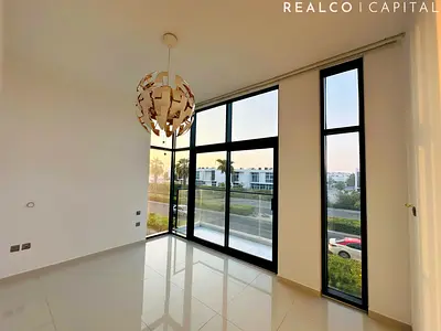 Single Row 3 Bedrooms With Maid In Amazonia cluster