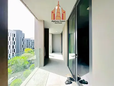 SPACIOUS BIGGER UNIT|| READY TO MOVE|| ALL AMENITIES